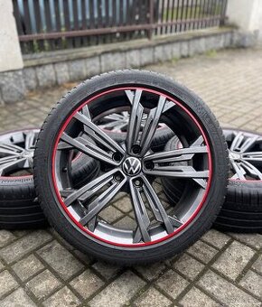 ORIGINÁL Alu Volkswagen SEVILLA R18, 5x112 - TOP STAV, LETNÍ