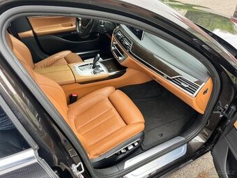 BMW 730D xDrive Servis jen v BMW výměna možná