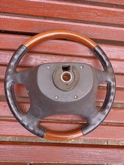 Saab volant