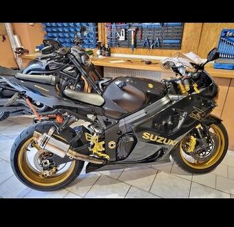 Suzuki GSXR 1000 k4