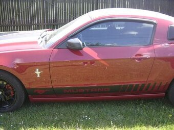 Mustang-Manuál