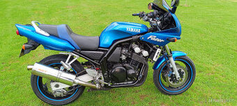 Yamaha FZS 600 Fazer