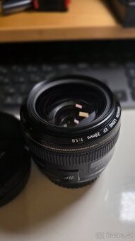 Canon EF 28mm f/1.8