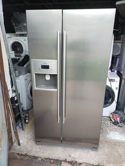 Prodám dig. americkou lednici zn. Siemens--185CM--DOVEZU--