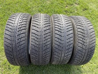 Nokian 225/60R17 zimní