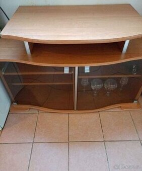 TV stolek