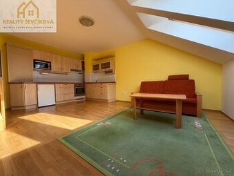 Prodej atypického mezonetu 2+kk, 86 m2 – Šafránice, Náchod