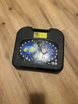 Sněhové řetězy E12