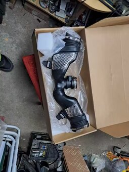 Průtokoměr Trubka Přívod Vývod pro Mercedes OM642