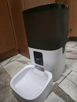 Dávkovač + fontána na vodu