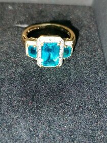 Zlaty damsky prsten Diamanty a topazy