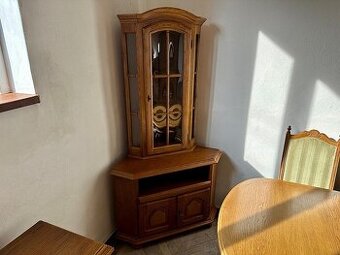 707 Rustikální rohová komoda skleník frézovaný masiv