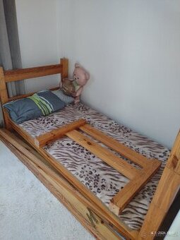 Dětská patrová postel