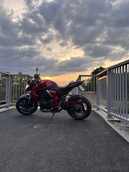 Honda cb1000r