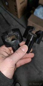 Držáky síťe na trampolínu 6ks nové