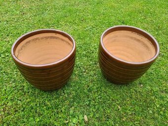 Květináče krásné,těžké kvalitní