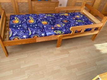 Dětská postel rostoucí