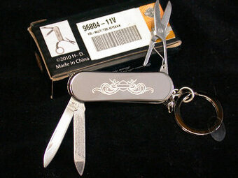 Víceúčelová klíčenka Harley Davidson - nůžky, nožík, pilníče