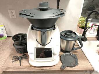 Thermomix TM6 s příslušenstvím+2.nádoba