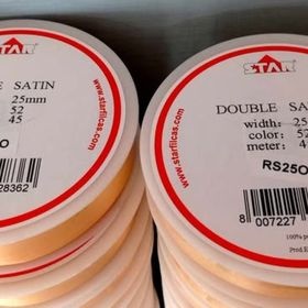 24 kotoučků  pevné saténové stuhy - zlatá barva