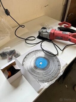 3000W elektrická drážkovací frézka na stěny s pilovým kotouč