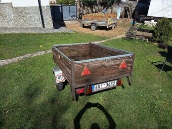 Přívěsný vozík za auto