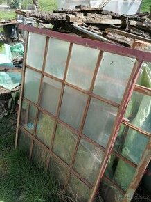 Okna kov-sklo