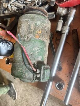 Dynamo Zetor 25