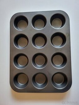 Plech na 12 muffinů