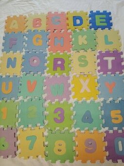 Pěnové puzzle