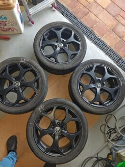 Černé ALU disky 5x112 R17
