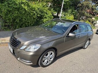 Mercedes Benz - 1