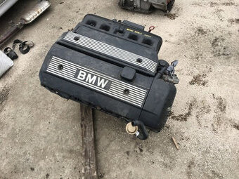 1999 - 2000 BMW 328i Motor 328 2,8 l 89 000