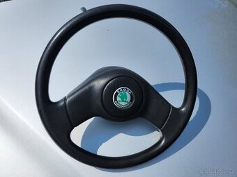 Prodám velmi krásný  volant  skoda Felicia pickup