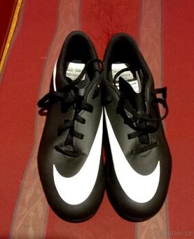 Chlapecké kopačky Nike
