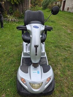 Elektrický invalidní vozík invacare comet