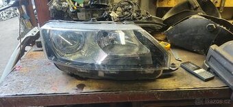 Prave predni svetlo xenon skoda rapid 5jb941016a