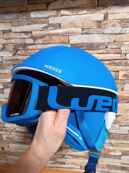 Lyžařská helma vel. M/55-59 cm + brýle