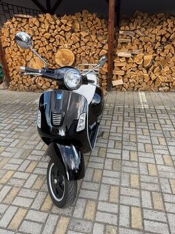 Piaggio Vespa GTS 300