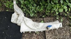 Ford Focus II nádobka ostřikovače