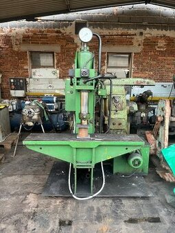 Hydraulický lis CDC 30