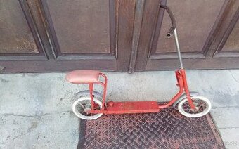 RETRO KOLOBĚŽKA+ŠLAPACÍ AUTÍČKO