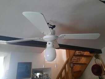 Madeira Stropní ventilátor se světlem 107cm Nový