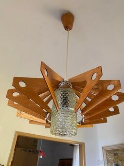 LUSTR - DŘEVO - SKLO -