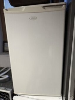 Lednička s mrazákem - PKM