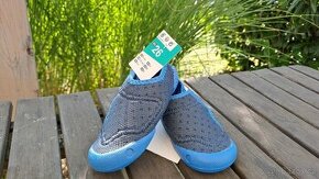 Nenošené dětské protiskluzové cvičky vel 26