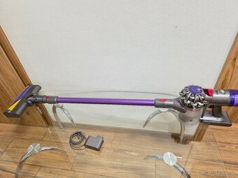 Dyson V8 Absolute + nabíječka