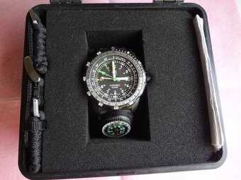 Luminox recon point man 8831 KM s GMT.