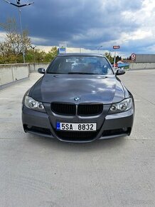 BMW e90 325i M-paket - 1