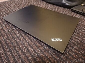 Lenovo Thinkpad E15 Gen 2 - Černá